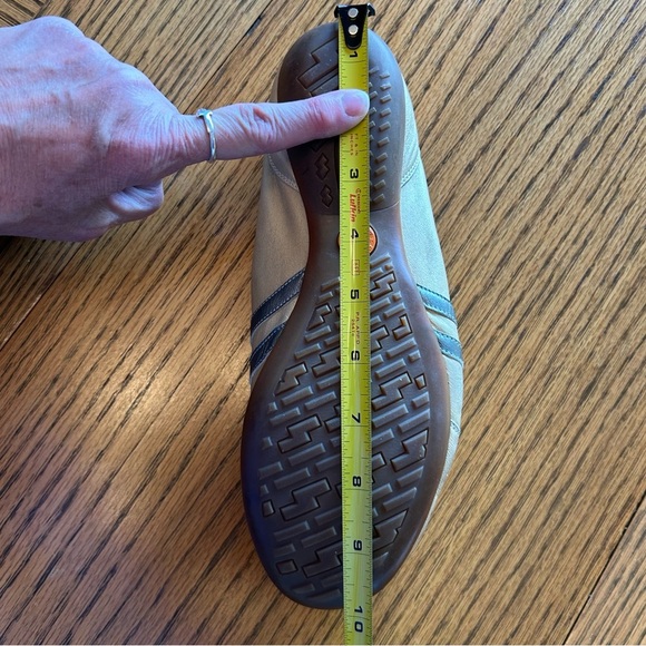 Sesto Meucci Leather Metallic Gold Lace Up Sneakers with Dark Stripes - Picture 15 of 16